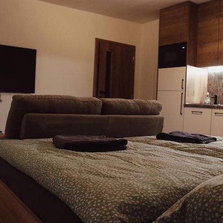 Iq Apartments Prešov Buitenkant foto