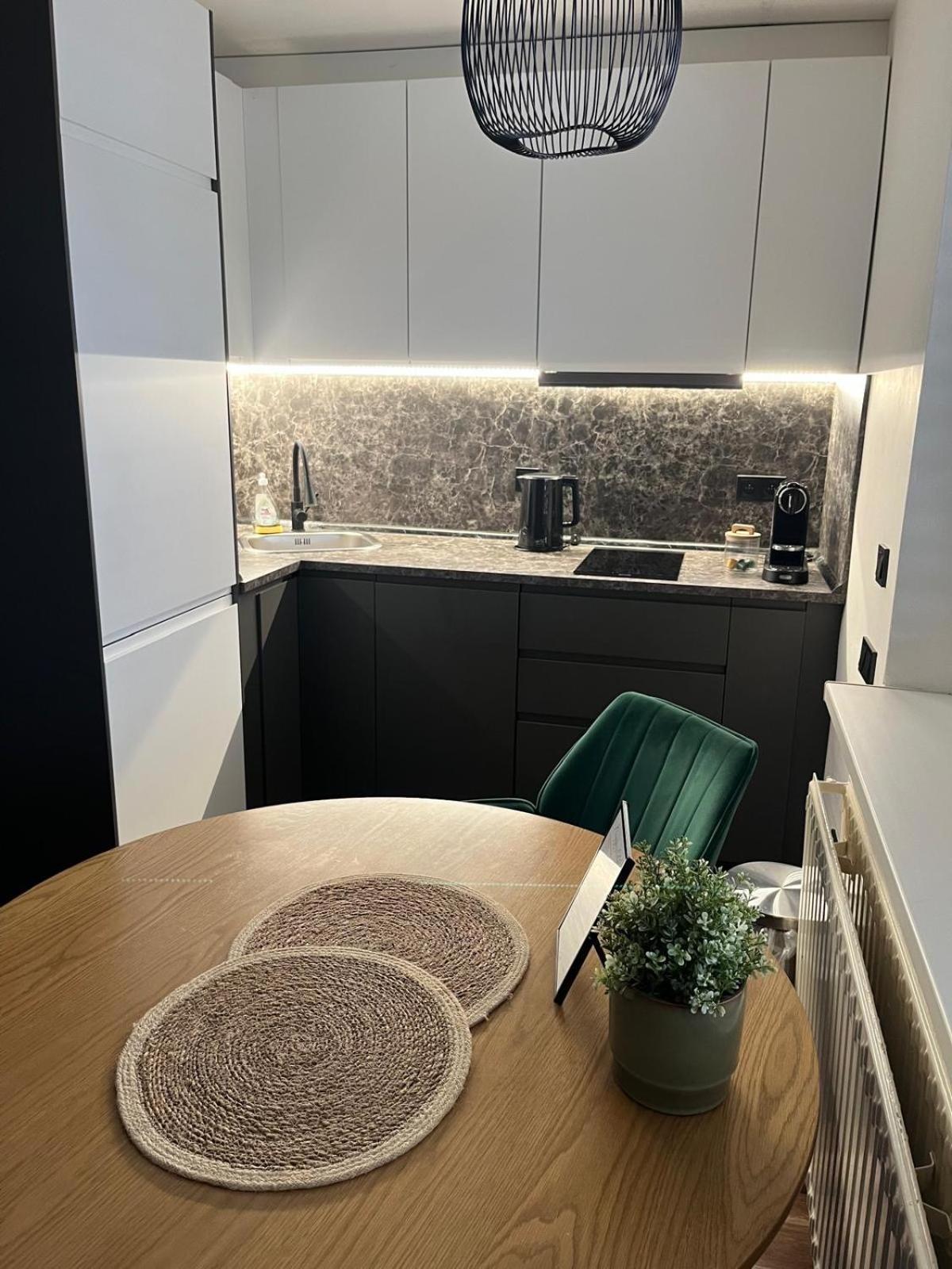 Iq Apartments Prešov Buitenkant foto