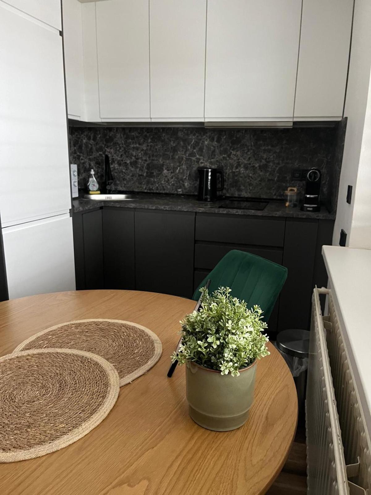 Iq Apartments Prešov Buitenkant foto