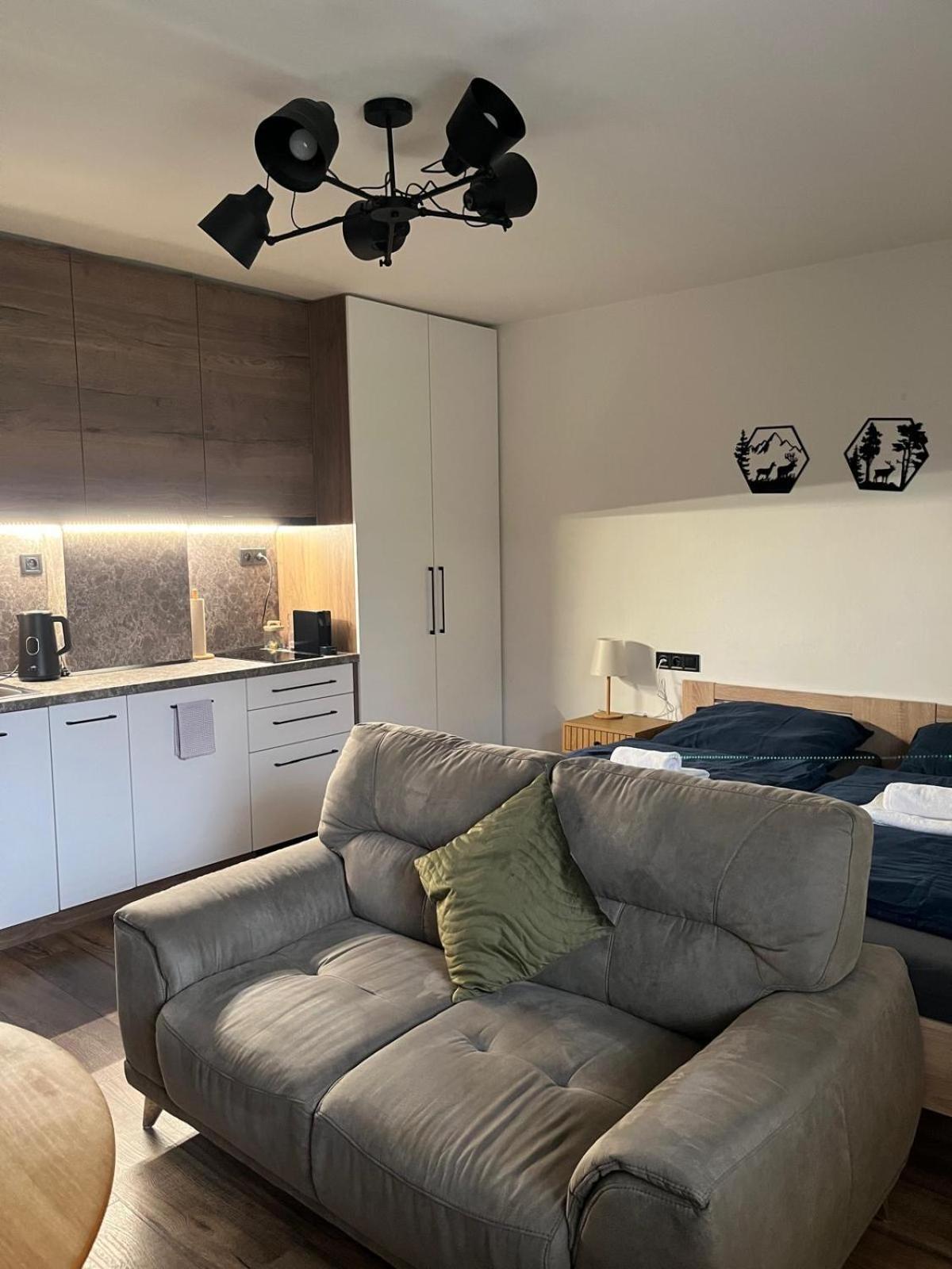 Iq Apartments Prešov Buitenkant foto