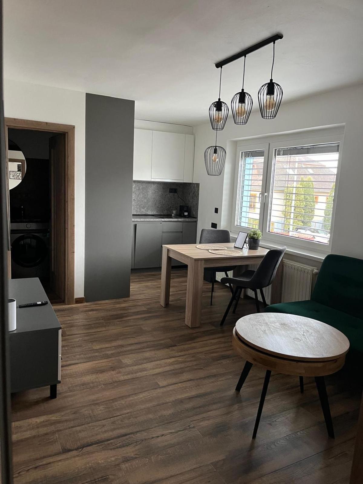 Iq Apartments Prešov Buitenkant foto