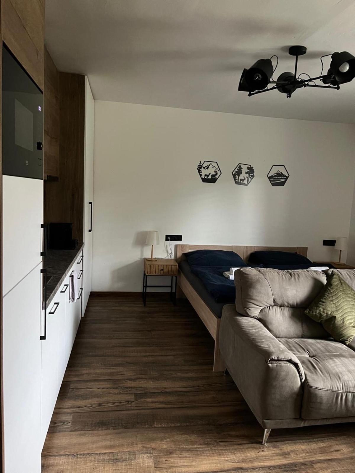 Iq Apartments Prešov Buitenkant foto